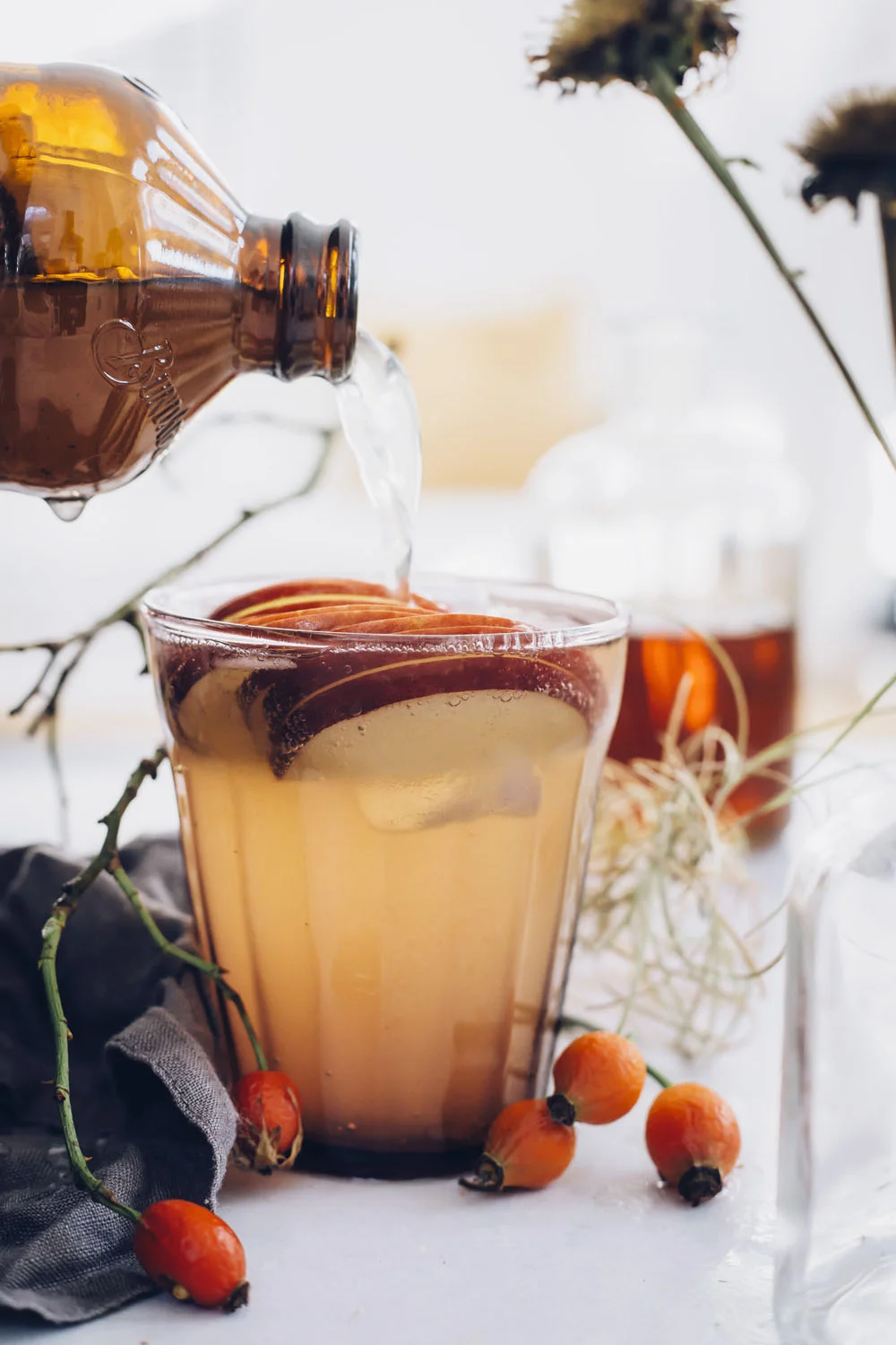 Hello Glow Bourbon Ginger Cider 2 - Food styling and photography by Ana Stanciu - highlighting fresh ingredients and bright lighting.